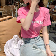 23夏树莓色微胖正肩显瘦短袖t恤女小众设计玫粉色上衣字母打底衫