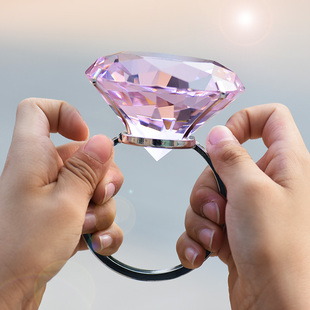 表白道具人造水晶戒指 超大钻戒红色情人节闺蜜 粉色钻石生日礼物