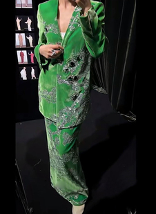 大小姐名媛 手工钉珠新中式西装外套+银丝半裙贵气翡翠绿真丝丝绒