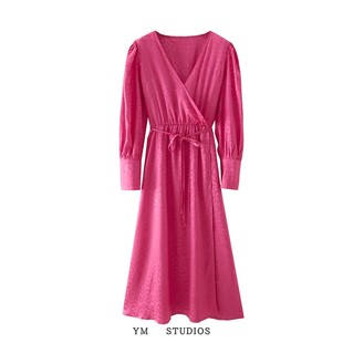 欧美女装欧美风时尚，玫红色缎面提花，长款连衣裙垂性系带长袖秋