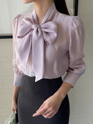 设计感小众蝴蝶结紫色衬衫女2024春法式气质光泽感温柔泡泡袖衬衣