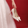 2022年冬季白色高跟鞋细跟新娘小众珍珠婚纱鞋平时可穿婚鞋女