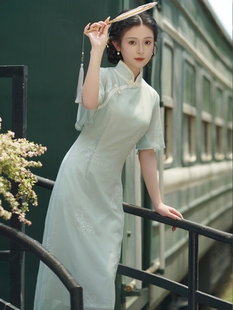绿色雪纺绣花倒大袖旗袍，2023夏季新中式，国风年轻款少女连衣裙