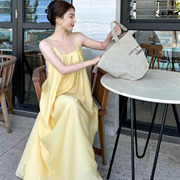 超仙大摆法式黄色吊带裙高级感慵懒范性感露背海边度假沙滩长裙子