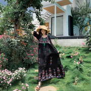 泰国度假民族风波西米亚刺绣花朵，长裙时尚博主同款抽绳系带连衣裙