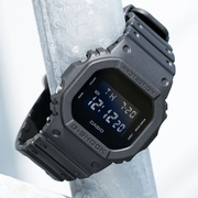 卡西欧小方块黑武士手表男运动电子手表，复古潮流经典dw-5600bb-1