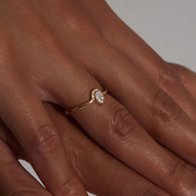 摩登爱情s925纯银镶嵌异形，钻锆石戒指，小众高级气质款时尚百搭