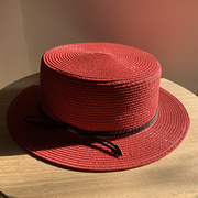 红色帽子纤维草平顶帽平沿防晒UV英伦礼帽草编小沿草帽遮阳女
