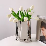 褶皱感银色陶瓷纸袋花瓶电镀，金属亮面现代简约风格仿真花装饰摆设