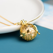 金色镂空香囊球项链，短款铜花纹可打开吊坠镀金锁骨链女盒子链