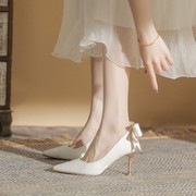 白色高跟鞋女婚鞋蝴蝶结伴娘鞋缎面，主婚纱礼服鞋气质尖头细跟单鞋