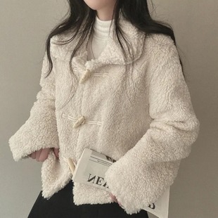 韩国chic冬季法式减龄时尚牛角扣翻领夹棉加厚保暖羊羔毛外套