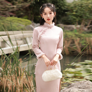 粉色旗袍2024年冬季复古年轻款，长袖加绒加厚气质高端显瘦冬款