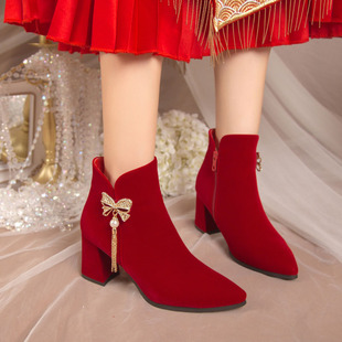 冬季婚鞋女粗跟红色新娘，秀禾婚纱两穿加绒结婚短靴子高跟不累
