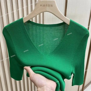 欧货v领冰丝针织短袖，女夏季修身t恤洋气，2024套头气质绿色上衣
