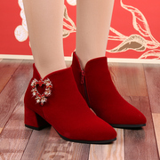 结婚鞋子冬季女短靴中跟秀禾婚纱，两穿新娘鞋，中式红色加绒冬天红鞋