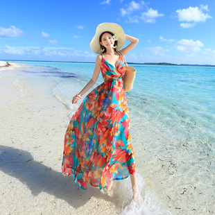 泰国三亚海边度假沙滩裙女波西米亚长裙雪纺裙子，v领吊带裙连衣裙