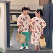 夏季儿童姐弟装韩国宝宝洋气花朵兄妹装男童度假风衬衫女童连衣裙