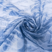 天蓝色底树叶图案雪纺绉布料  夏季薄款连衣裙衬衫时装面料