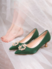 珍珠绿色婚鞋女大码单鞋粗跟尖头，中式秀禾新娘鞋，软底防滑孕妇结婚