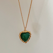 法式复古绿色爱心宝石项链独特气质，高级感轻奢，个性小众ins毛衣链