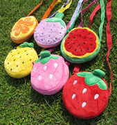 韩国可爱学生单肩包儿童毛绒斜挎包草莓水果小背包女孩手机零钱包