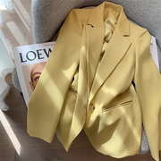 高级感休闲黄色西装外套女秋季2023韩版英伦风小个子西服上衣