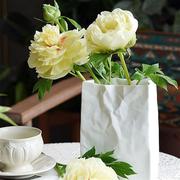 速发2023陶瓷花瓶褶皱，纸袋白色花瓶，现代简约轻奢素烧白色