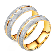 时尚简约钛钢磨砂情侣对戒 个性不锈钢镶钻戒指饰品间金锆石戒指