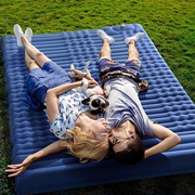 外网76.99美~加宽加厚脚踏式充气睡垫，户外野餐露营双垫床