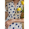 Ching's法式复古蓝色玫瑰花朵衬衫领收腰显瘦斜裁小鱼尾连衣裙