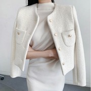 韩国chic早春法式小众，气质小个子金属，扣圆领修身短款毛呢外套