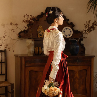 茵卡蕾原创改良汉服女新中式，红色马面裙，敬酒服国风订婚套装秋冬款