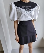 韩国东大门法式圆领蕾丝拼接字母泡泡袖t恤女+系带百褶半身裙套装