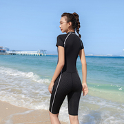 情侣游泳衣连体短袖五分裤学生运动训练沙滩泳装防晒速干专业