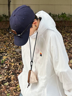 xbro多色简约贴标纯色连帽防晒服男女，半透明薄款夏季外套速干风衣