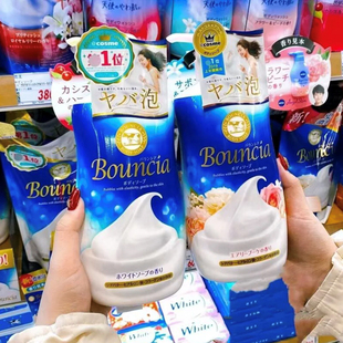 ~日本cow牛乳石碱沐浴露泡沫，牛奶花香味，瓶装替换装蓝色金色
