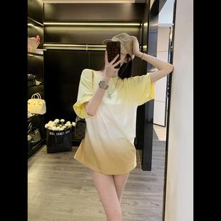 黄色短袖t恤女夏季宽松纯棉，渐变色中长款小众设计感独特上衣女