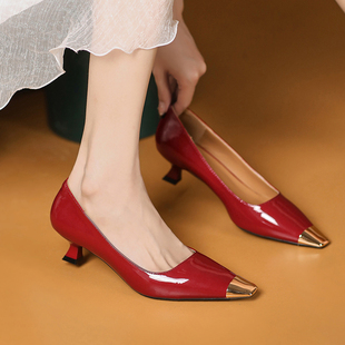红色漆皮婚鞋女细跟春法式时尚金属头3厘米小跟高跟鞋不累脚单鞋