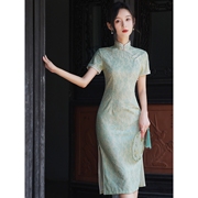 新中式少女改良旗袍绿色素雅复古2024夏季年轻款修身气质高端日常
