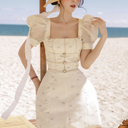 夏季欧根纱泡泡袖一字宽领口淑女海边度假A字蓬蓬超短连衣裙