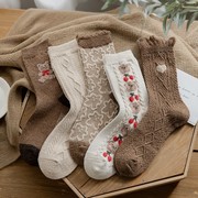 2双cheemy温暖守护咖色系小熊羊毛袜，秋冬保暖ins中筒女袜子