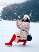 红色时尚真皮户外雪地靴女高筒，冬季保暖防水防滑东北厚底羽绒棉鞋