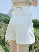 白色超高腰牛仔短裤女夏季显瘦遮肚子排扣美式辣妹休闲裤子潮ins