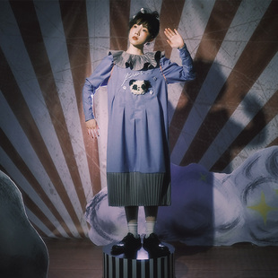 meugler牛稠岛奇幻马戏团，毛线熊猫百褶拼接灰蓝色，羊腿袖连衣裙