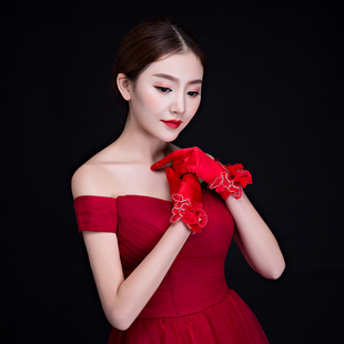 韩式新娘手套冬季结婚礼服婚纱手套短款红色全指缎面白色2021