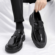 皮鞋男款秋季低帮亮面时尚潮流，百搭男士豆豆鞋，黑色防水英伦风男鞋