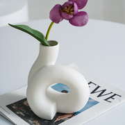 北欧白色创意管状家居，玄关陶瓷装饰品摆件干花，仿真花花瓶桌面花器