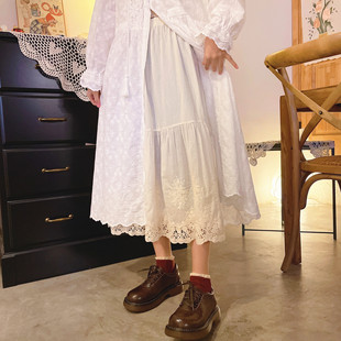 甜美森系镂空蕾丝拼接中长款纯棉半身裙松紧腰，白色打底裙内衬裙