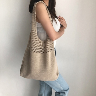 韩国chic简约复古镂空针织手提包，单肩包女背心包，ins毛线包购物袋